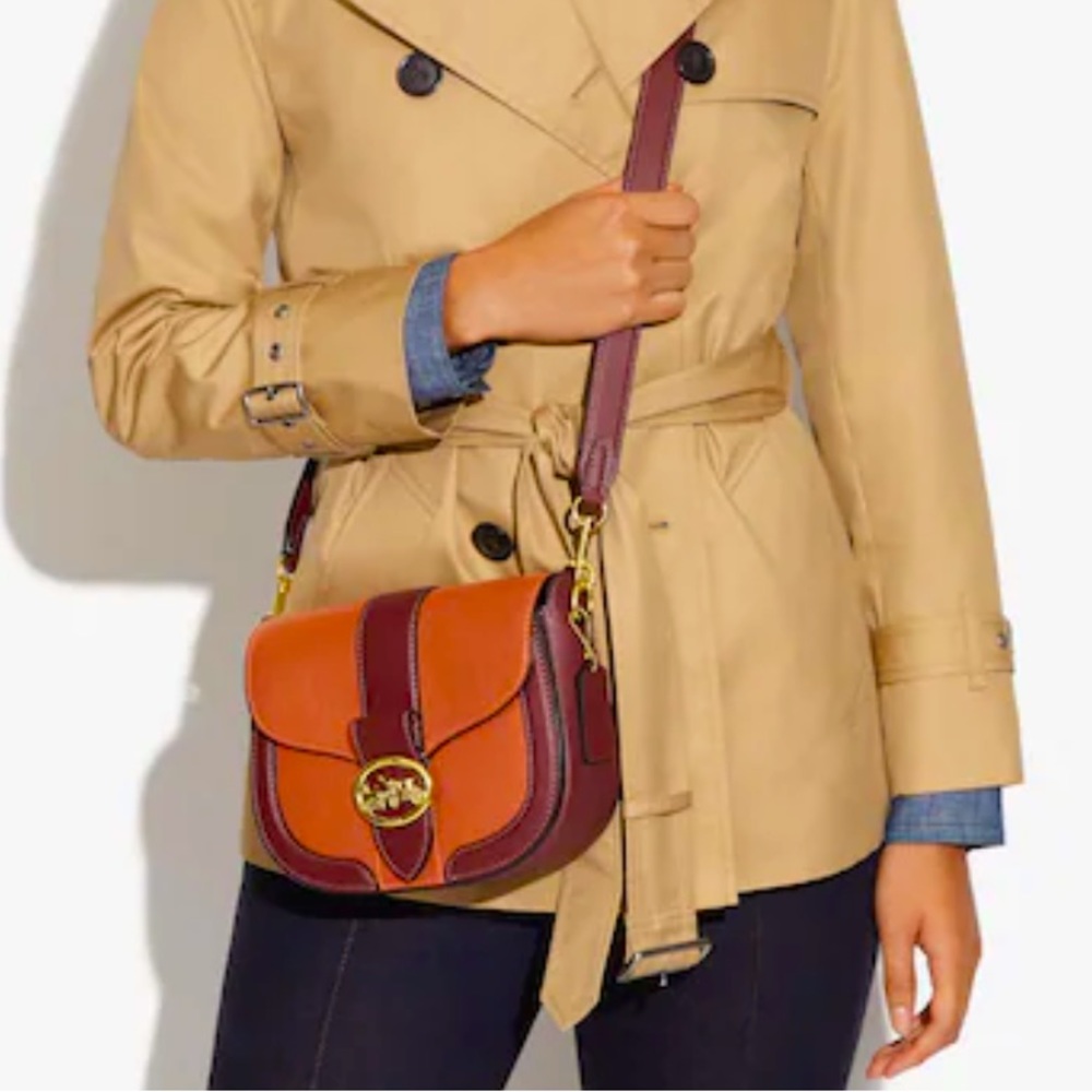 🧡🔥Lux and Comfy Georgie Saddle Bag In Colorblock NWT cross body purse 🔥🧡